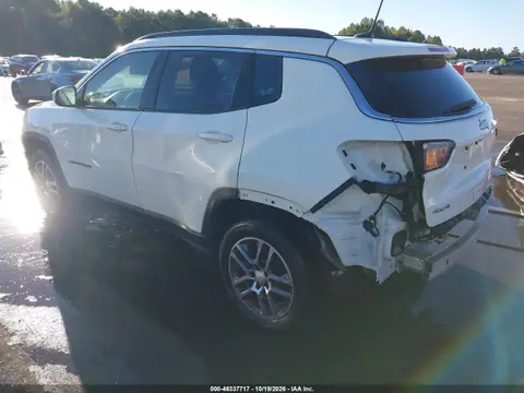 3C4NJDBB8HT597339 — 2017 Jeep Compass, фото 4 с аукциона IAAI, задняя часть справа