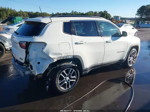 3C4NJDBB8HT597339 — 2017 Jeep Compass, фото 5 с аукциона IAAI, задняя часть справа