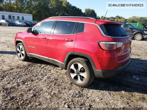 3C4NJCBB1HT690925 — 2017 Jeep Compass, фото 4 с аукциона IAAI, Правый бок