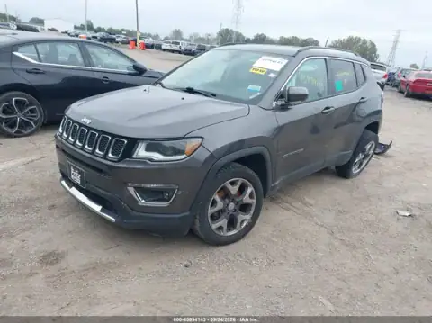 3C4NJDCB1JT362060 — 2018 Jeep Compass, photo 2 from IAAI, Left rear