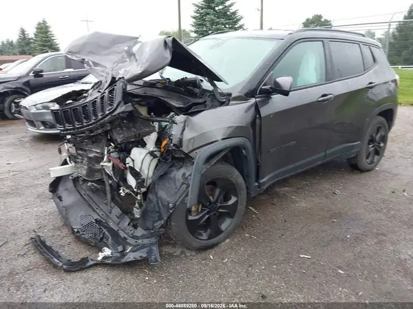 3C4NJDBB3JT314402 — 2018 Jeep Compass, фото 2 с аукциона IAAI 15.10.2026, Передняя часть