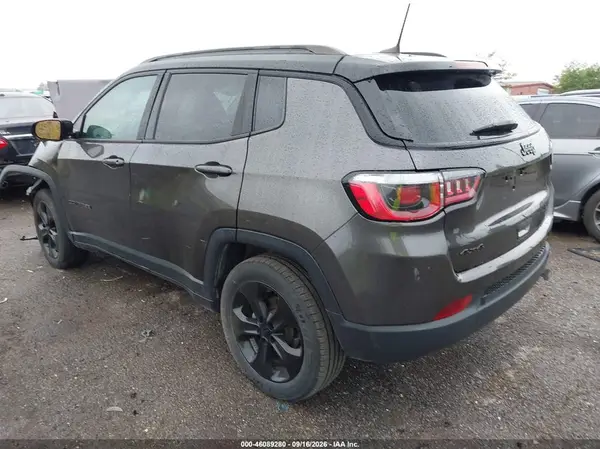 3C4NJDBB3JT314402 — 2018 Jeep Compass, фото 3 с аукциона IAAI 15.10.2026, Передняя часть