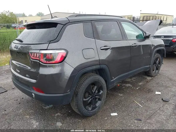 3C4NJDBB3JT314402 — 2018 Jeep Compass, фото 4 с аукциона IAAI 15.10.2026, Передняя часть
