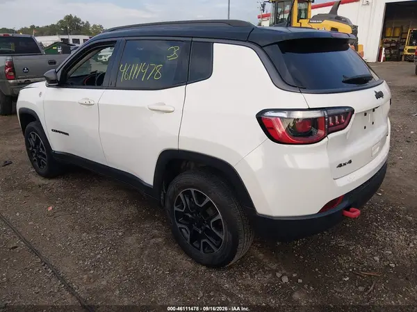 3C4NJDDB2JT501790 — 2018 Jeep Compass, фото 3 с аукциона IAAI 14.10.2026, Передняя часть справа