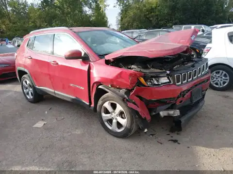 3C4NJDBBXJT192136 — 2018 Jeep Compass, Передня частина (Front End), фото до ремонту