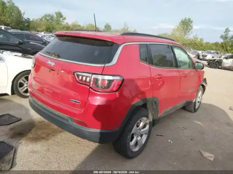 3C4NJDBBXJT192136 — 2018 Jeep Compass, фото 4 с аукциона IAAI, ПЕРЕДНЯЯ ЧАСТЬ