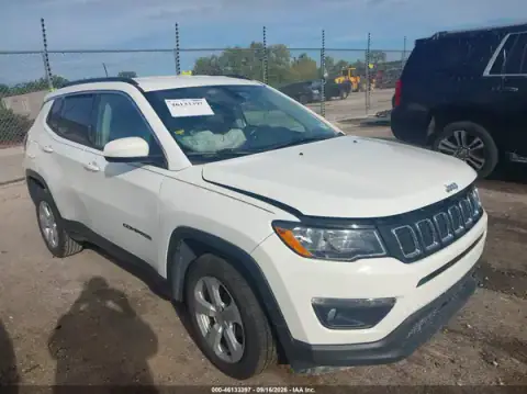 3C4NJDBB0JT373505 — 2018 Jeep Compass, მარცხენა მხარე (Left Side), ფოტოები შეკეთებამდე
