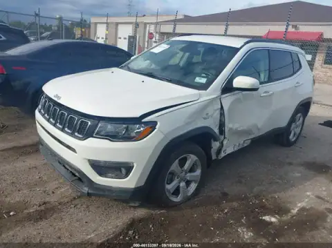 3C4NJDBB0JT373505 — 2018 Jeep Compass, photo 2 from IAAI 07.10.2026, Left side