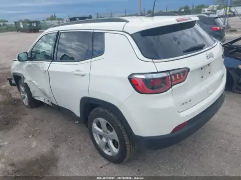 3C4NJDBB0JT373505 — 2018 Jeep Compass, photo 3 from IAAI 07.10.2026, Left side