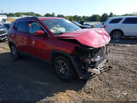 3C4NJCBB4JT488490 — 2018 Jeep Compass, ПЕРЕДНЯЯ ЧАСТЬ (Front End), фото до ремонта