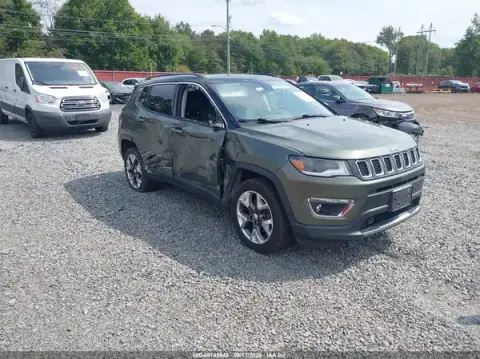 3C4NJDCB4JT222536 — 2018 Jeep Compass, მარჯვენა მხარე (Right Side), ფოტოები შეკეთებამდე