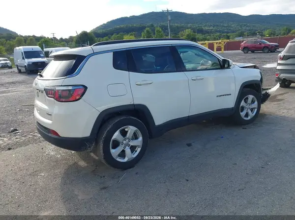 3C4NJDBB1JT436157 — 2018 Jeep Compass, photo 4 from IAAI 14.10.2026, Front end