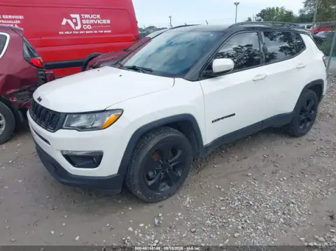 3C4NJDBBXJT394698 — 2018 Jeep Compass, фото 2 с аукциона IAAI 04.10.2026, задняя часть слева