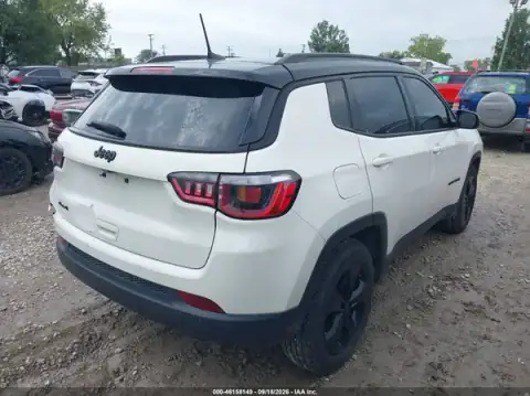 3C4NJDBBXJT394698 — 2018 Jeep Compass, фото 4 с аукциона IAAI 04.10.2026, задняя часть слева
