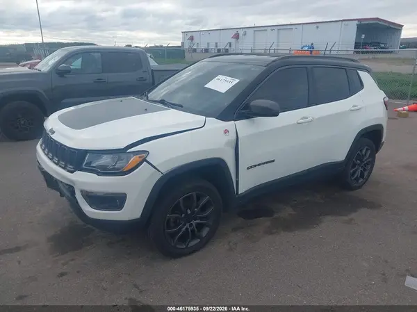 3C4NJDDB4JT234796 — 2018 Jeep Compass, photo 2 from IAAI 19.10.2026, Front end