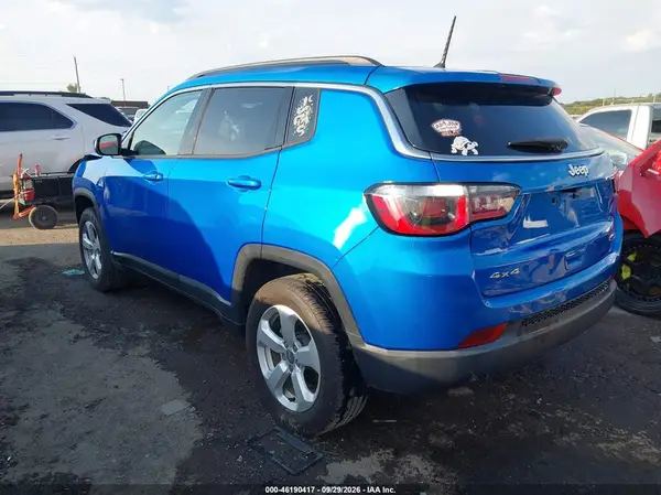 3C4NJDBB3JT201663 — 2018 Jeep Compass, фото 3 с аукциона IAAI, Передняя часть