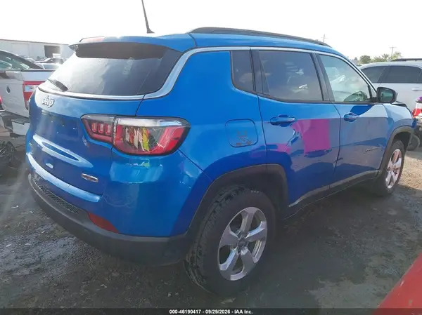 3C4NJDBB3JT201663 — 2018 Jeep Compass, фото 4 с аукциона IAAI, Передняя часть