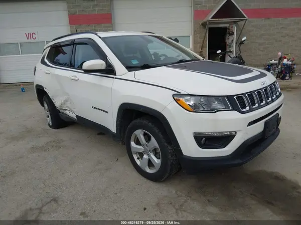 3C4NJDBB8JT492452 Jeep Compass 2018 — повреждение Правый бок, фото до ремонта