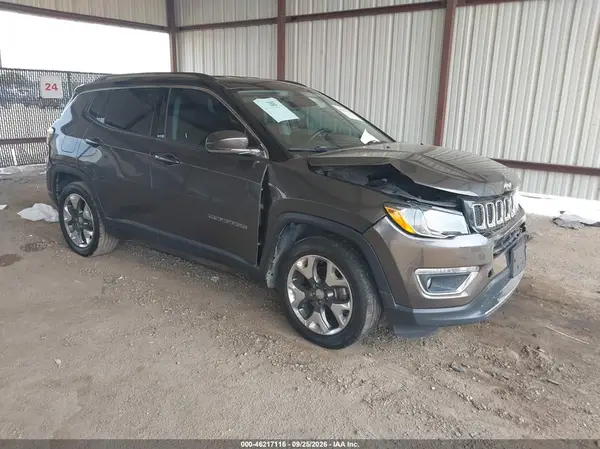 3C4NJCCB0JT462872 Jeep Compass 2018 — Front end damage, before-repair photo