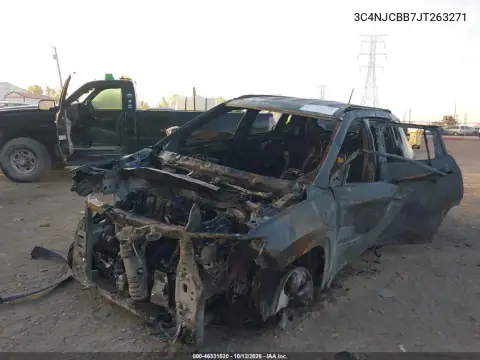 3C4NJCBB7JT263271 — 2018 Jeep Compass, photo 2 from IAAI, Fire
