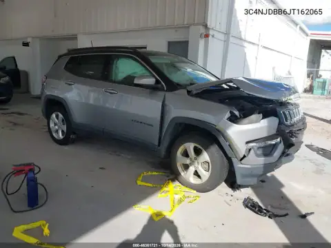 3C4NJDBB6JT162065 — 2018 Jeep Compass, ПЕРЕДНЯЯ ЧАСТЬ, фото до ремонта