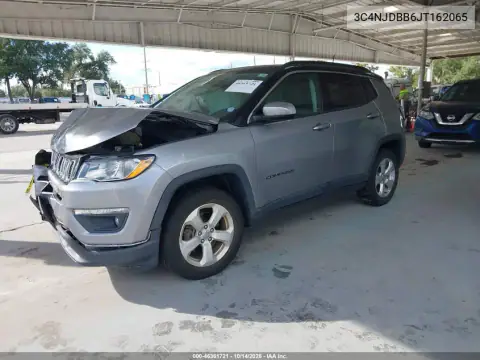 3C4NJDBB6JT162065 — 2018 Jeep Compass, фото 2 с аукциона IAAI, ПЕРЕДНЯЯ ЧАСТЬ