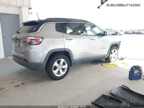 3C4NJDBB6JT162065 — 2018 Jeep Compass, фото 4 с аукциона IAAI, ПЕРЕДНЯЯ ЧАСТЬ