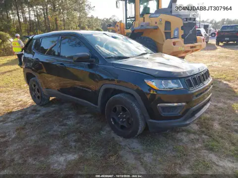 3C4NJDAB8JT307964 — 2018 Jeep Compass, повреждение штормом, фото до ремонта