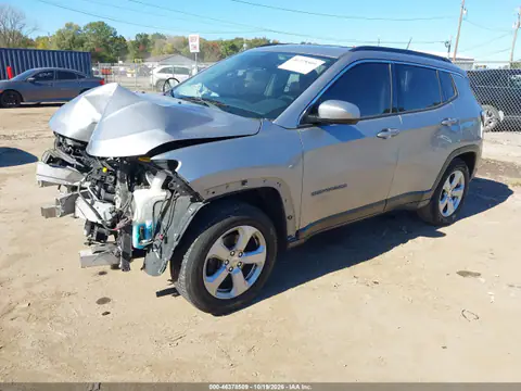 3C4NJDBB5JT231392 — 2018 Jeep Compass, фото 2 з IAAI, Передня частина
