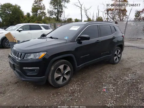 3C4NJDBB8JT246517 — 2018 Jeep Compass, фото 3 с аукциона IAAI, передняя и задняя части