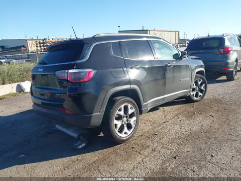 3C4NJDCB5JT372672 — 2018 Jeep Compass, photo 5 from IAAI, Front end