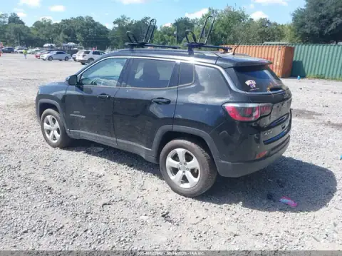 3C4NJDBB2KT734847 — 2019 Jeep Compass, zdjęcie 3 z IAAI, Nie podano