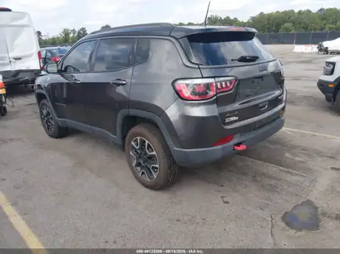 3C4NJDDB3KT721375 — 2019 Jeep Compass, zdjęcie 3 z IAAI, Prawy bok