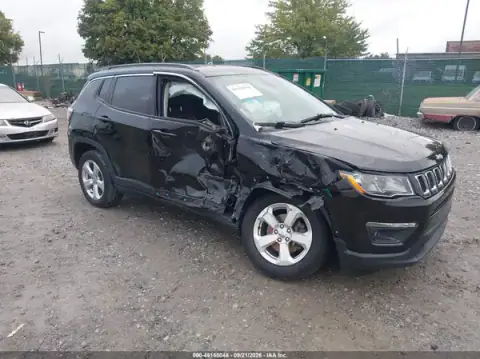 3C4NJDBB0KT829164 — 2019 Jeep Compass, правый бок (Right Side), фото до ремонта