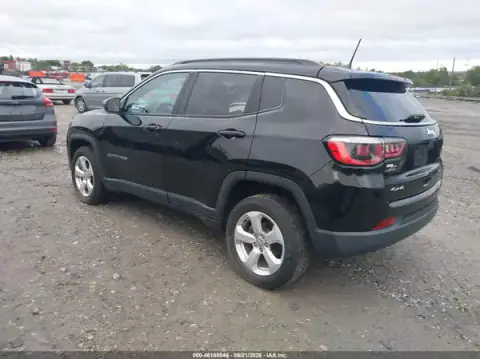 3C4NJDBB0KT829164 — 2019 Jeep Compass, photo 3 from IAAI, Right side