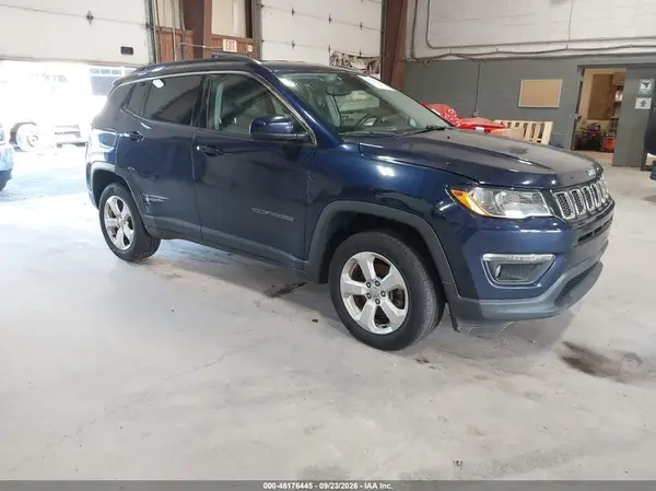 3C4NJDBBXKT597396 Jeep Compass 2019 — uszkodzenie Zalanie, zdjęcie przed naprawą