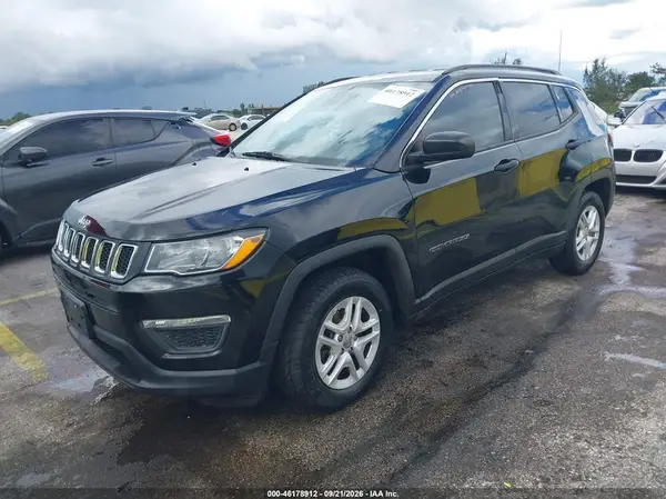 3C4NJCAB2KT726730 — 2019 Jeep Compass, zdjęcie 2 z IAAI 01.10.2026, Prawy bok