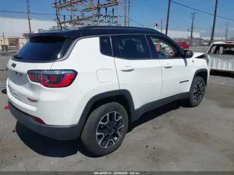 3C4NJDDB6KT790478 — 2019 Jeep Compass, фото 4 с аукциона IAAI, ПЕРЕДНЯЯ ЧАСТЬ