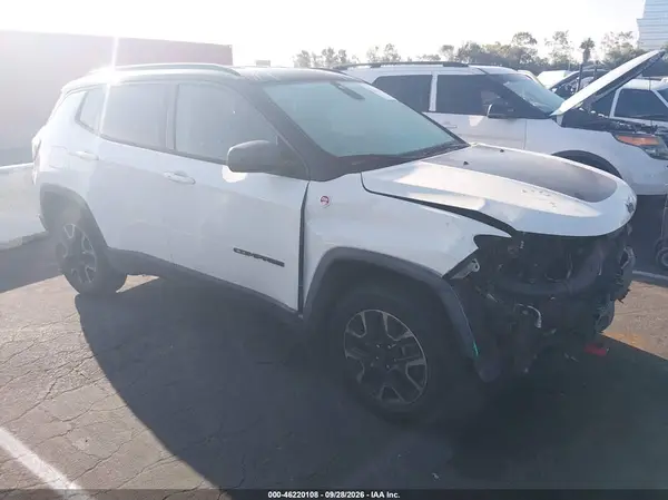 3C4NJDDB0KT721785 Jeep Compass 2019 — повреждение Передняя часть, фото до ремонта