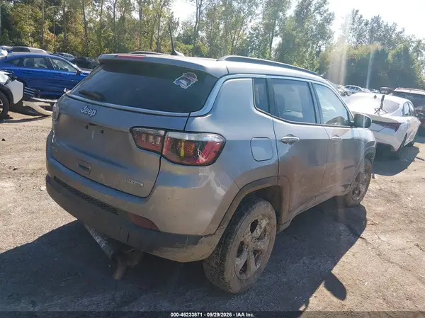 3C4NJDBB2KT645313 — 2019 Jeep Compass, zdjęcie 4 z IAAI, Przód