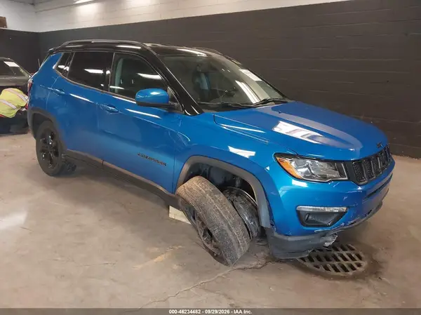 3C4NJDBB5KT697938 Jeep Compass 2019 — повреждение Правый бок, фото до ремонта