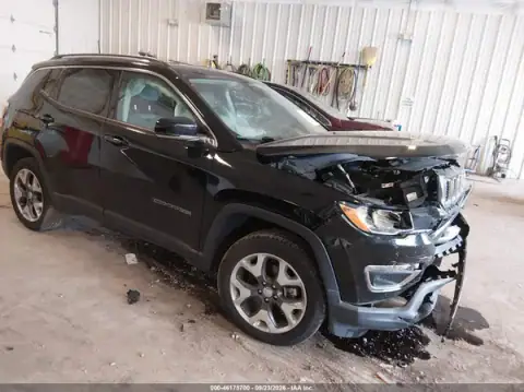 3C4NJDCB2LT245980 — 2020 Jeep Compass, Przód (Front End), zdjęć przed naprawą