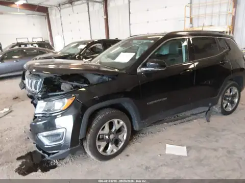 3C4NJDCB2LT245980 — 2020 Jeep Compass, photo 2 from IAAI, Front end