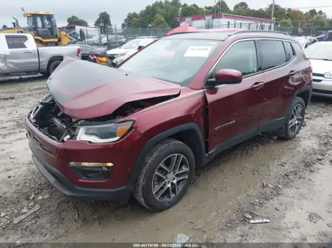 3C4NJDBB2LT235614 — 2020 Jeep Compass, ფოტო 2, IAAI, წინა ნაწილი