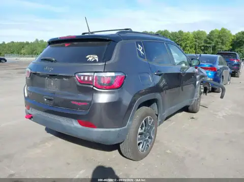 3C4NJDDB5LT227682 — 2020 Jeep Compass, photo 4 from IAAI, Front end