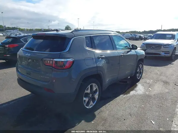 3C4NJDCB2LT127475 — 2020 Jeep Compass, photo 4 from IAAI, Front end