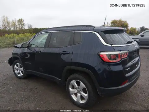 3C4NJDBB1LT219825 — 2020 Jeep Compass, foto 3 de IAAI, Parte delantera