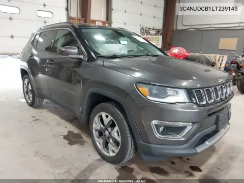 3C4NJDCB1LT239149 — 2020 Jeep Compass, Передня частина, фото до ремонту