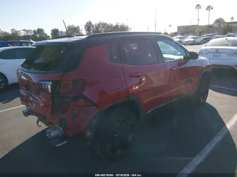 3C4NJDBBXLT217829 — 2020 Jeep Compass, фото 4 с аукциона IAAI, ЗАДНЯЯ ЧАСТЬ