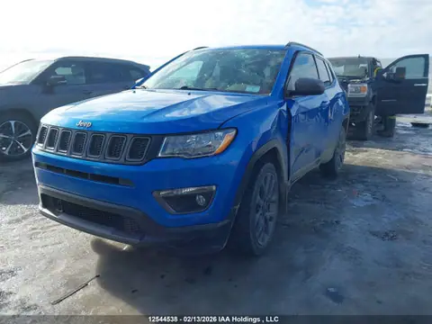 3C4NJDBB9MT568331 — 2021 Jeep Compass, ფოტო 2, IAAI 22.10.2026, წინა ნაწილი